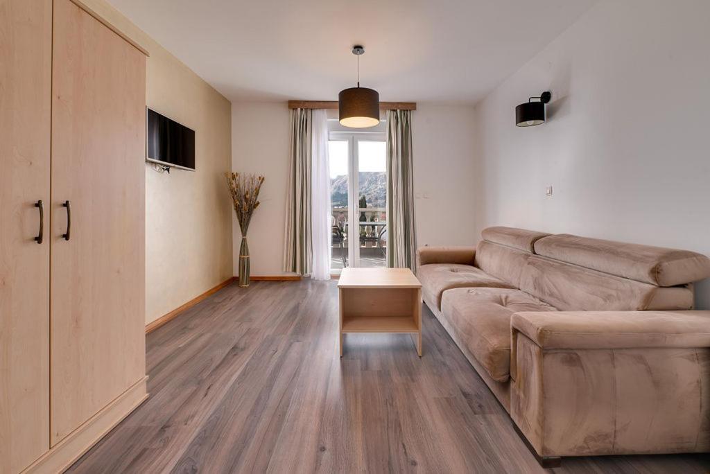 Bed & Breakfast Dosen Baska  Exterior photo
