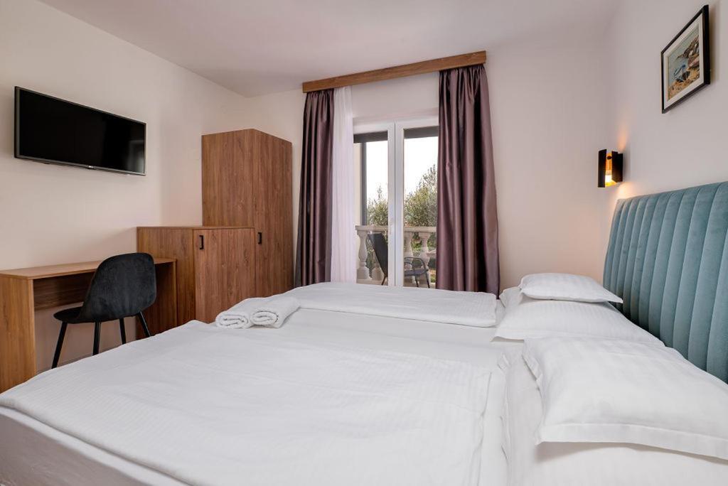 Bed & Breakfast Dosen Baska  Exterior photo