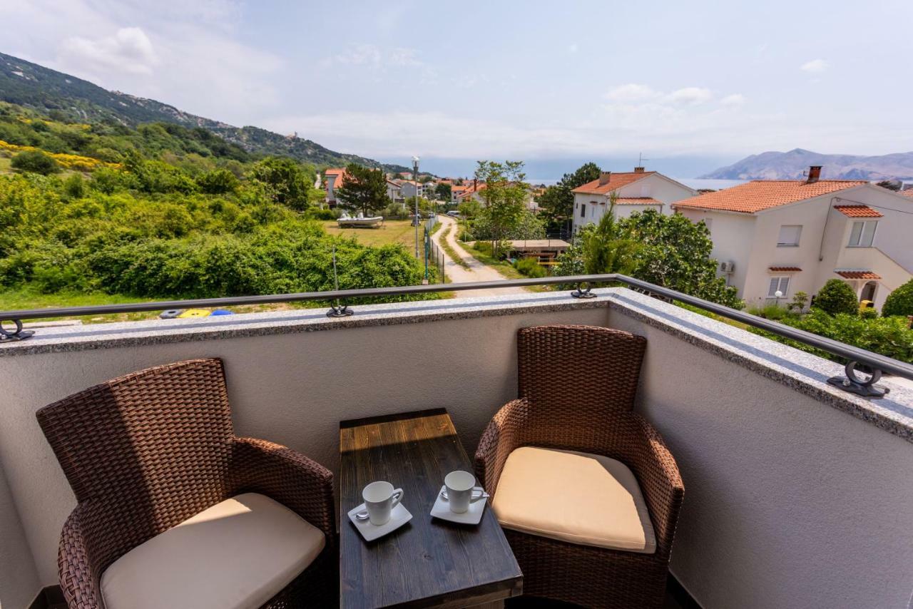 Bed & Breakfast Dosen Baska  Exterior photo